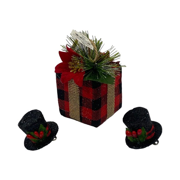 Red Black Buffalo Check Christmas Gift Present Ornament, Snowman Hats - Picture 1 of 10